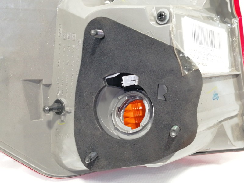 Recambio de piloto trasero derecho para lexus is200 (ds2/is2) 220d referencia OEM IAM 8155153162  SIN PORTALAMPARAS