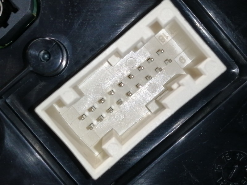 Recambio de cuadro instrumentos para peugeot 3008 active referencia OEM IAM 9810394480 503003520115 5550035208