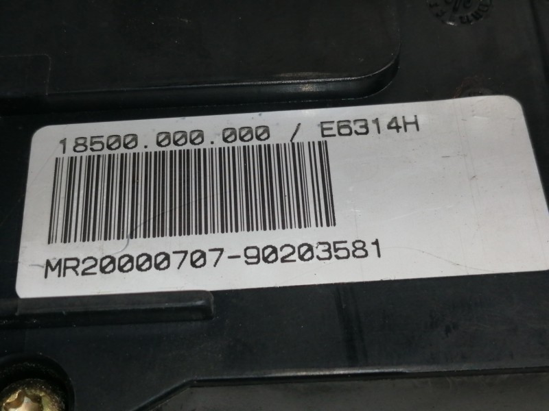 Recambio de caja reles / fusibles para bmw serie 3 berlina (e46) 320d referencia OEM IAM 18500000000  
