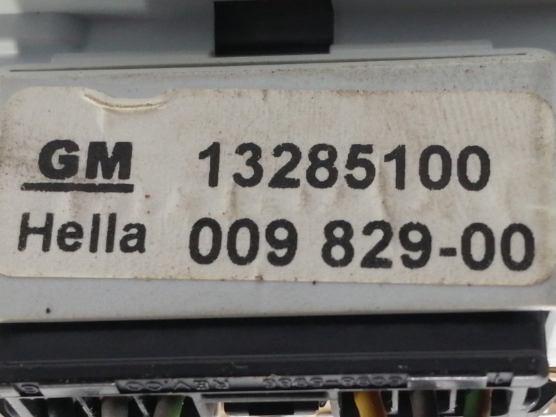 Recambio de luz interior para opel insignia berlina cosmo referencia OEM IAM 13285100 00982900 316627975