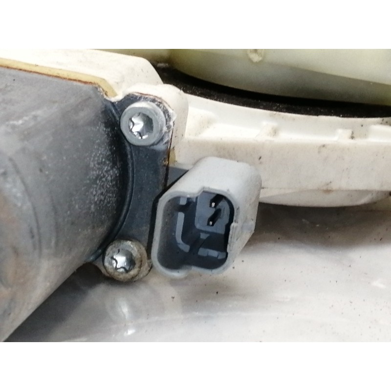 Recambio de elevalunas delantero derecho para nissan micra c+c (ck12e) acenta referencia OEM IAM 0130822318  