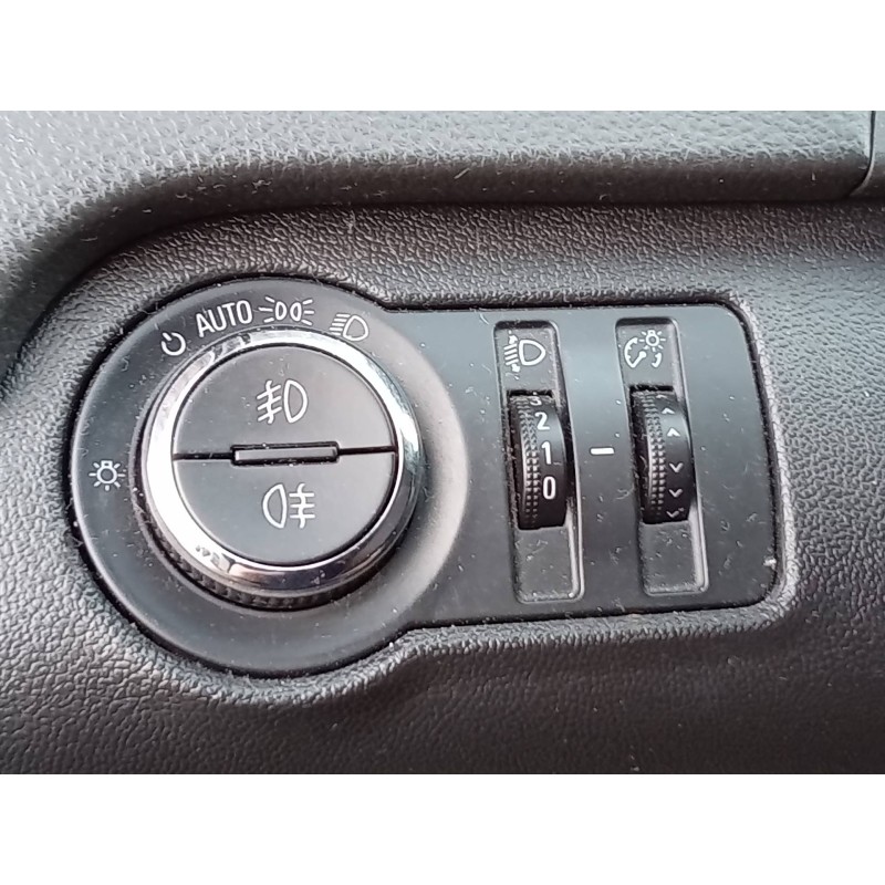 Recambio de mando luces para opel insignia berlina cosmo referencia OEM IAM 13268702 251507 13241913