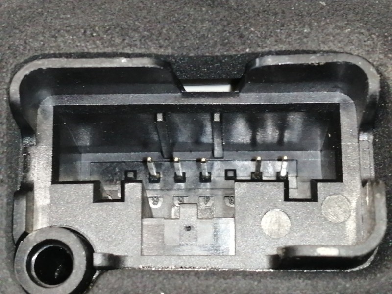 Recambio de cerradura puerta delantera derecha para volkswagen polo advance referencia OEM IAM 10B837016 E18753103 A048315