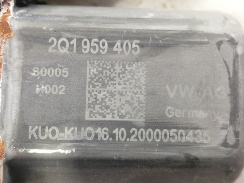 Recambio de elevalunas delantero izquierdo para volkswagen polo advance referencia OEM IAM 2G4837461B VW27007S 2Q1959405 0130822