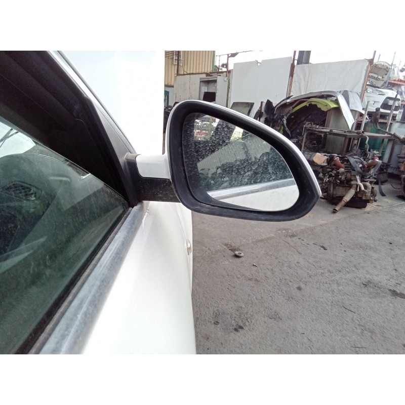 Recambio de retrovisor derecho para opel insignia berlina cosmo referencia OEM IAM 13269576 13268446 