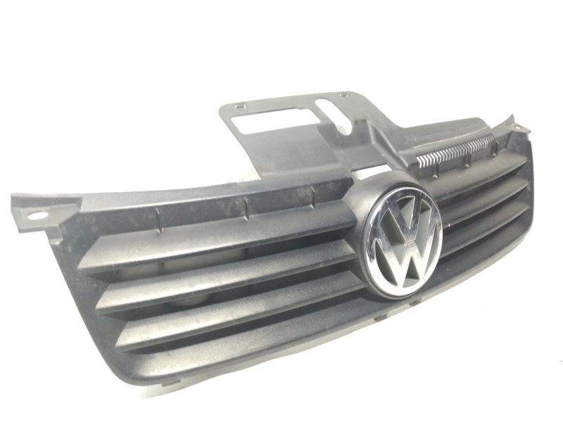 Recambio de rejilla delantera para volkswagen polo (9n1) conceptline referencia OEM IAM 6Q0853651C  