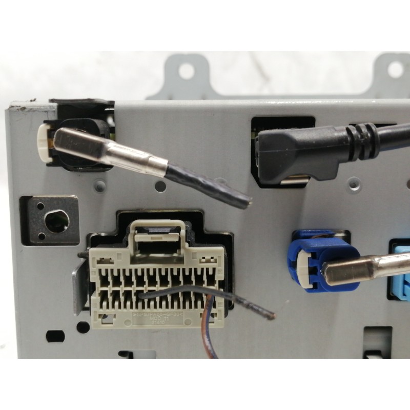 Recambio de sistema audio / radio cd para opel insignia berlina cosmo referencia OEM IAM 13321590 7612004305 13321590