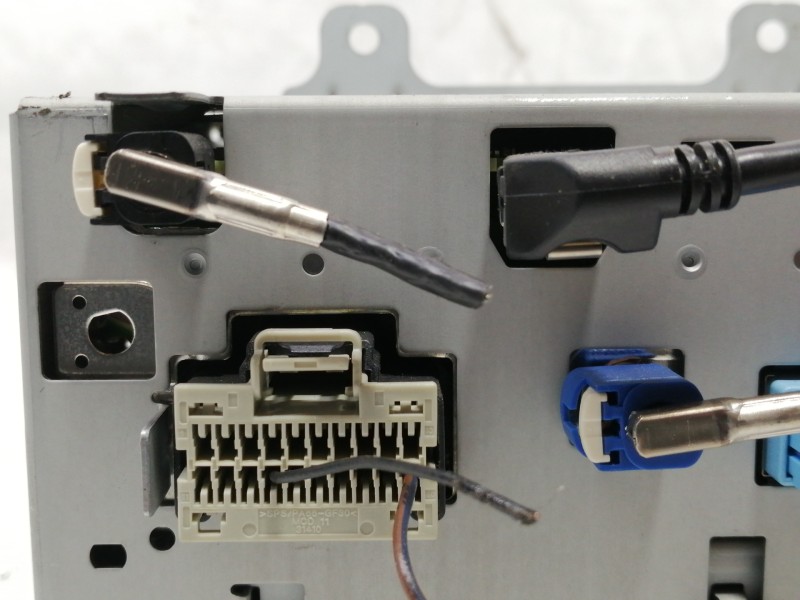 Recambio de sistema audio / radio cd para opel insignia berlina cosmo referencia OEM IAM 13321590 7612004305 13321590