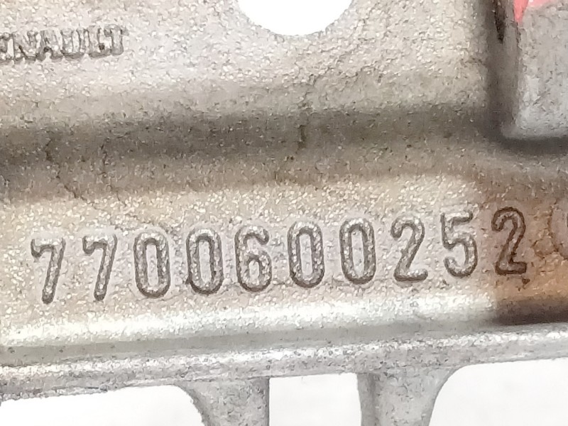 Recambio de bomba aceite para renault megane ii berlina 3p confort authentique referencia OEM IAM 7700600252  