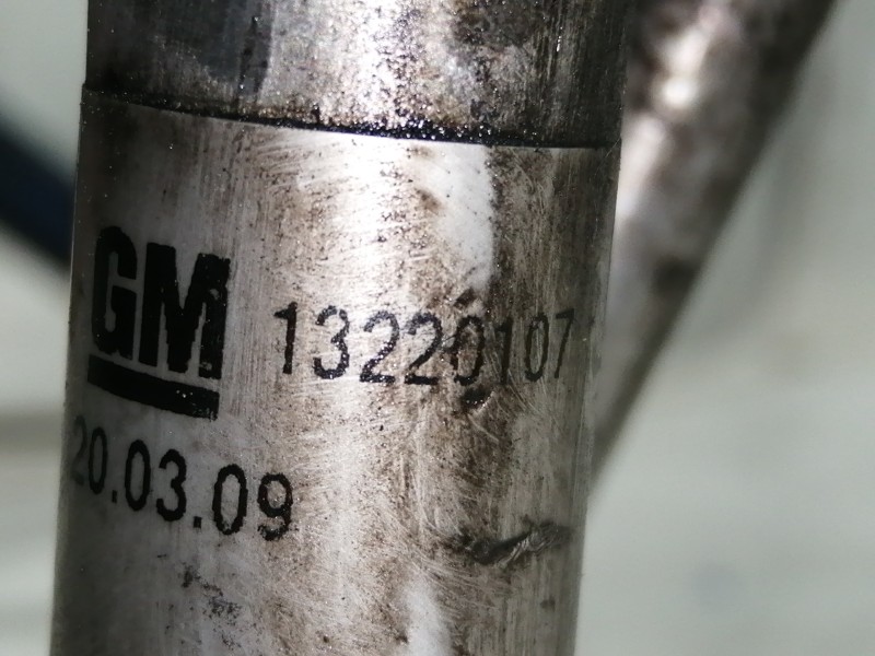 Recambio de tubos aire acondicionado para opel insignia berlina cosmo referencia OEM IAM 13220107  