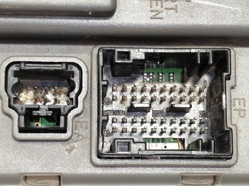 Recambio de caja reles / fusibles para citroën c5 berlina 2.0 hdi sx referencia OEM IAM 9637466180  