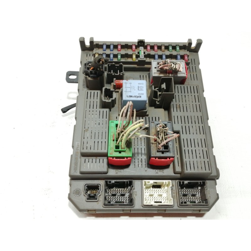 Recambio de caja reles / fusibles para citroën c5 berlina 2.0 hdi sx referencia OEM IAM 9637466180  