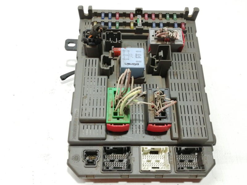 Recambio de caja reles / fusibles para citroën c5 berlina 2.0 hdi sx referencia OEM IAM 9637466180  