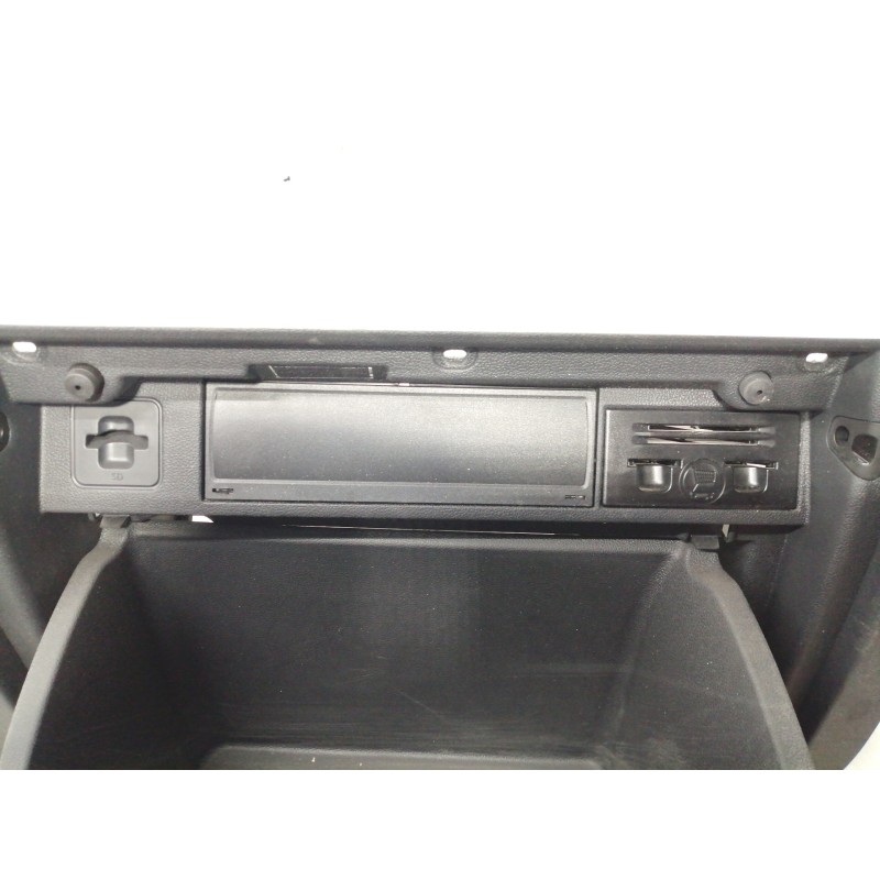 Recambio de guantera para volkswagen polo advance referencia OEM IAM 2G1857097G82V 2G1857097 2G1857097G82V 2G1857101A 2G1857101 