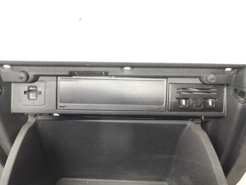 Recambio de guantera para volkswagen polo advance referencia OEM IAM 2G1857097G82V 2G1857097 2G1857097G82V 2G1857101A 2G1857101 