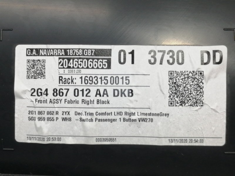 Recambio de guarnecido puerta delantera derecha para volkswagen polo advance referencia OEM IAM 2G4867012 156142371XX / 2G486701