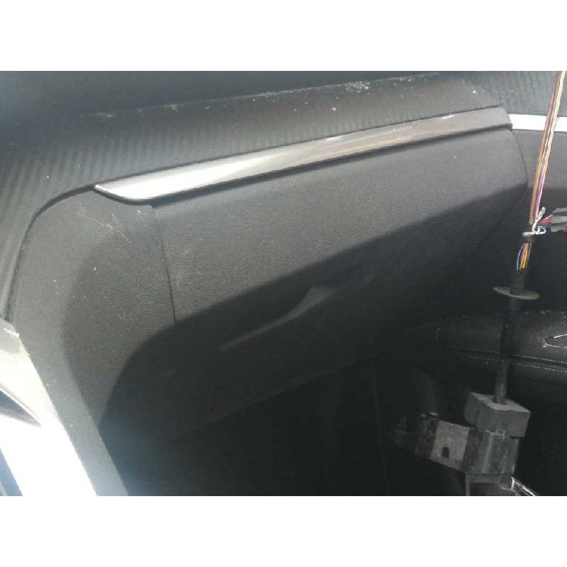 Recambio de guantera para peugeot 3008 active referencia OEM IAM 1032300218483  
