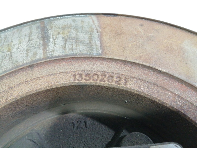 Recambio de mangueta trasera izquierda para opel insignia berlina cosmo referencia OEM IAM 13502621  