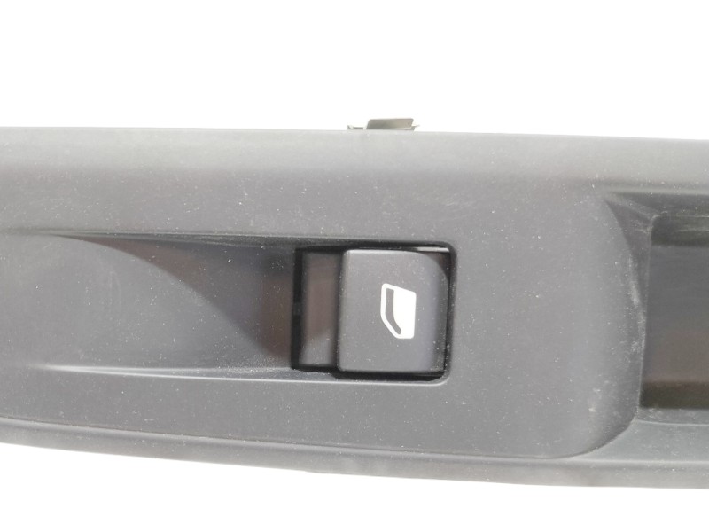 Recambio de mando elevalunas trasero izquierdo para peugeot 3008 active referencia OEM IAM   