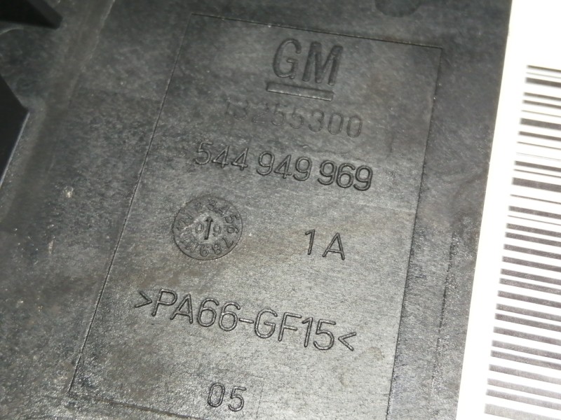 Recambio de caja reles / fusibles para opel insignia berlina cosmo referencia OEM IAM 13222782  