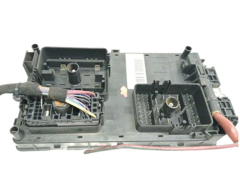 Recambio de caja reles / fusibles para opel insignia berlina cosmo referencia OEM IAM 13222782  