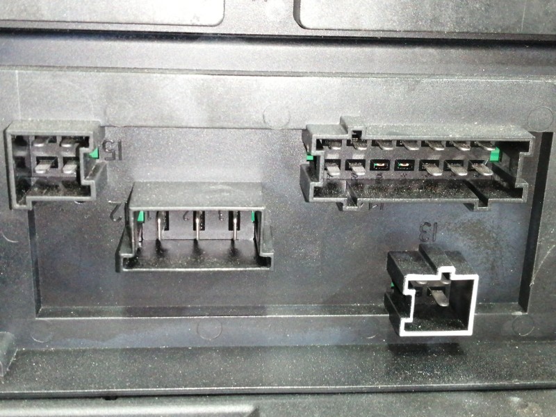 Recambio de caja reles / fusibles para mercedes-benz clase s (w221) berlina 320 / 350 cdi (221.022) referencia OEM IAM A22154508