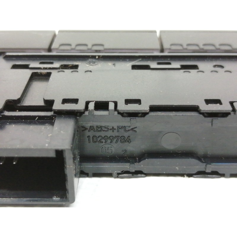 Recambio de interruptor para volkswagen polo advance referencia OEM IAM 2G0927137  