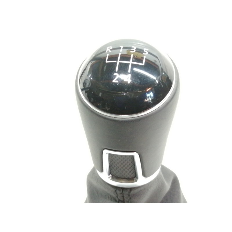 Recambio de pomo palanca cambio para volkswagen polo advance referencia OEM IAM 2G1711113B  
