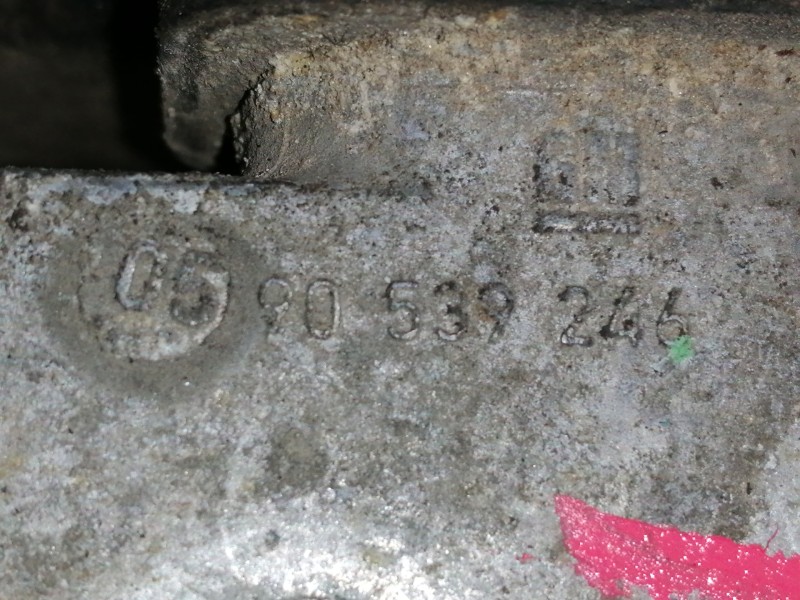 Recambio de soporte motor derecho para opel astra h berlina elegance referencia OEM IAM 90539246  