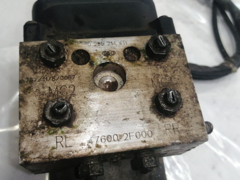 Recambio de abs para nissan primera berlina (p11) gx referencia OEM IAM 476002F000  