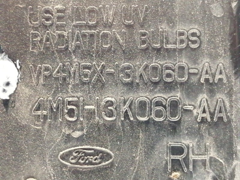 Recambio de faro derecho para ford focus berlina (cap) ghia referencia OEM IAM 4M5H3K060AA  