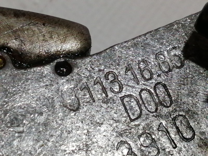 Recambio de freno de mano electrico para toyota yaris 1.0 cat referencia OEM IAM 01131885  