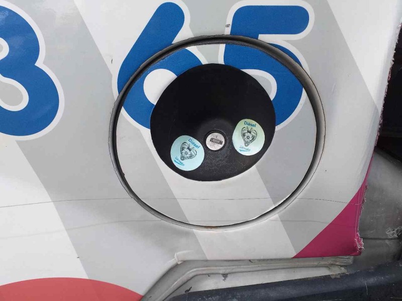 Recambio de tapa exterior combustible para renault kangoo (f/kc0) authentique referencia OEM IAM 7700315330  