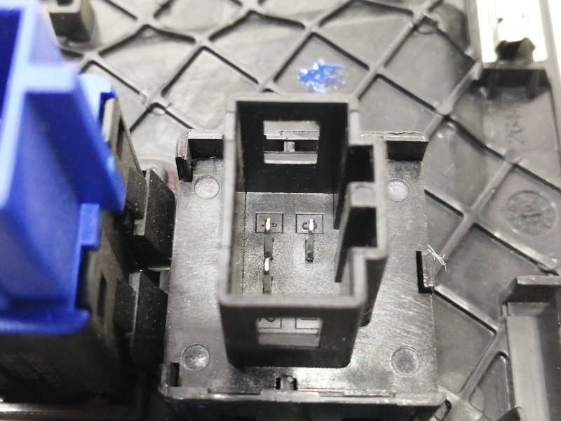 Recambio de warning para volkswagen polo advance referencia OEM IAM 2G1919225RDY 2G0953509KQ 