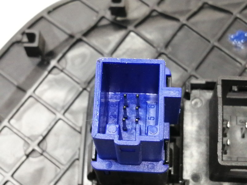 Recambio de warning para volkswagen polo advance referencia OEM IAM 2G1919225RDY 2G0953509KQ 