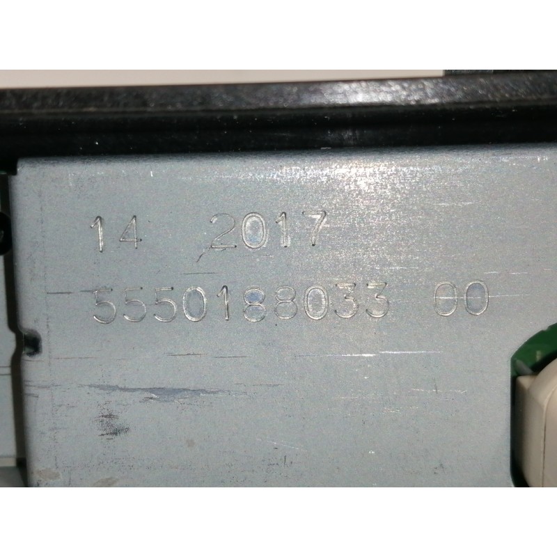 Recambio de pantalla multifuncion para peugeot 3008 active referencia OEM IAM 9810032680 08YD3J0G657 / 555018803300 503018800206