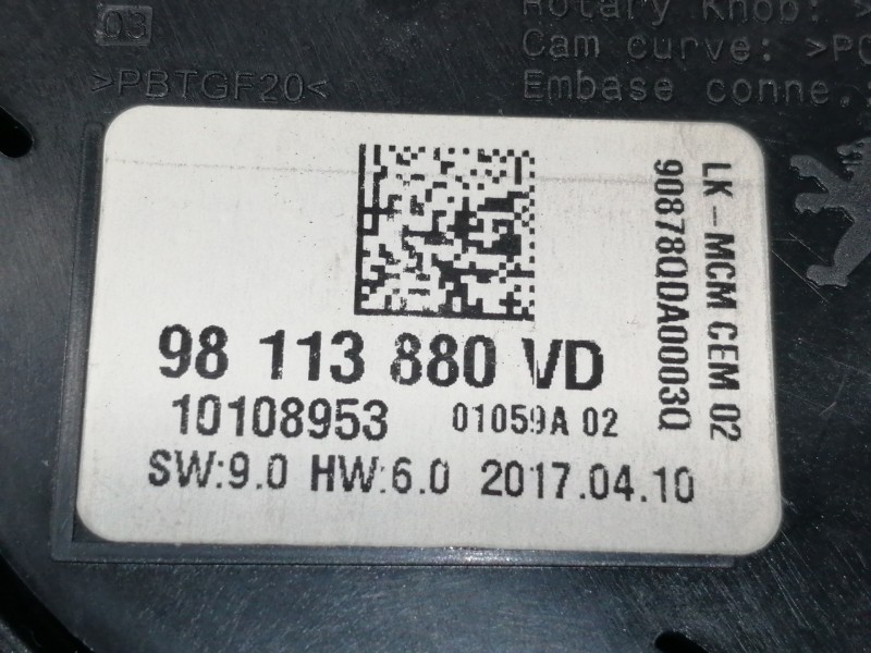 Recambio de guarnecidos palanca cambio para peugeot 3008 active referencia OEM IAM 9804007480 1010869709 / 9810593577 / 98150494