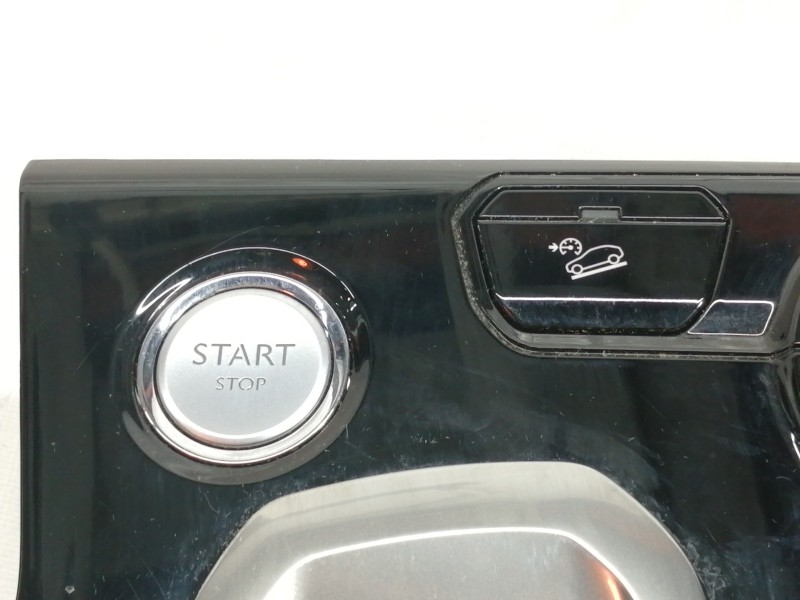 Recambio de guarnecidos palanca cambio para peugeot 3008 active referencia OEM IAM 9804007480 1010869709 / 9810593577 / 98150494