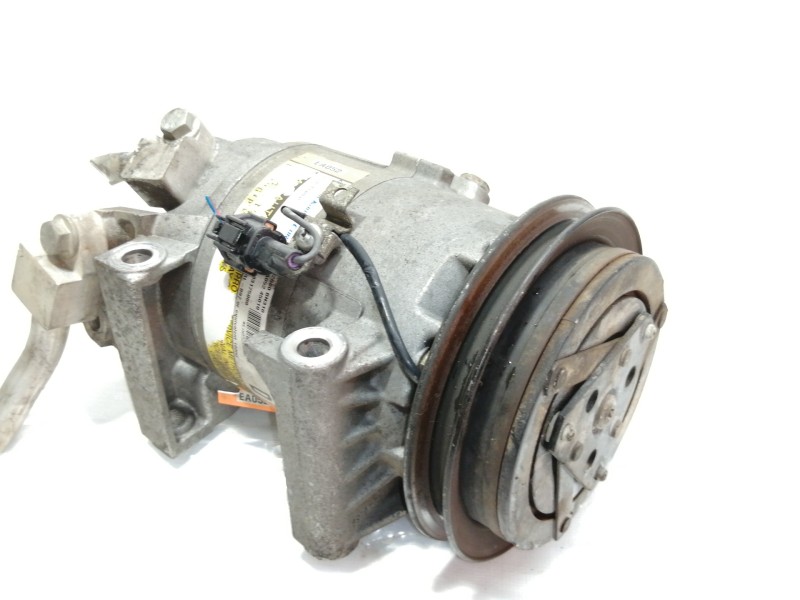 Recambio de compresor aire acondicionado para nissan almera (n16/e) acenta referencia OEM IAM 92600BN310  