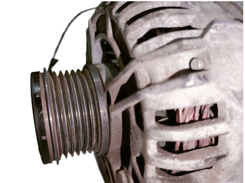 Recambio de alternador para peugeot 307 berlina (s2) d-sign referencia OEM IAM F8637471 F86374718 