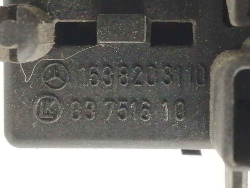 Recambio de mando elevalunas delantero izquierdo para mercedes-benz clase m (w163) 270 cdi (163.113) referencia OEM IAM 16382031