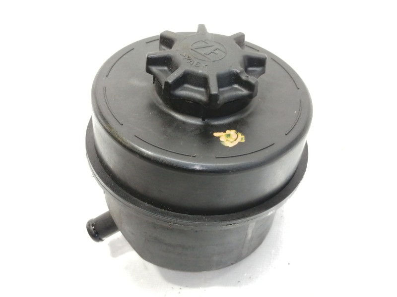 Recambio de deposito servo para iveco daily ka referencia OEM IAM  F1CGL411C 