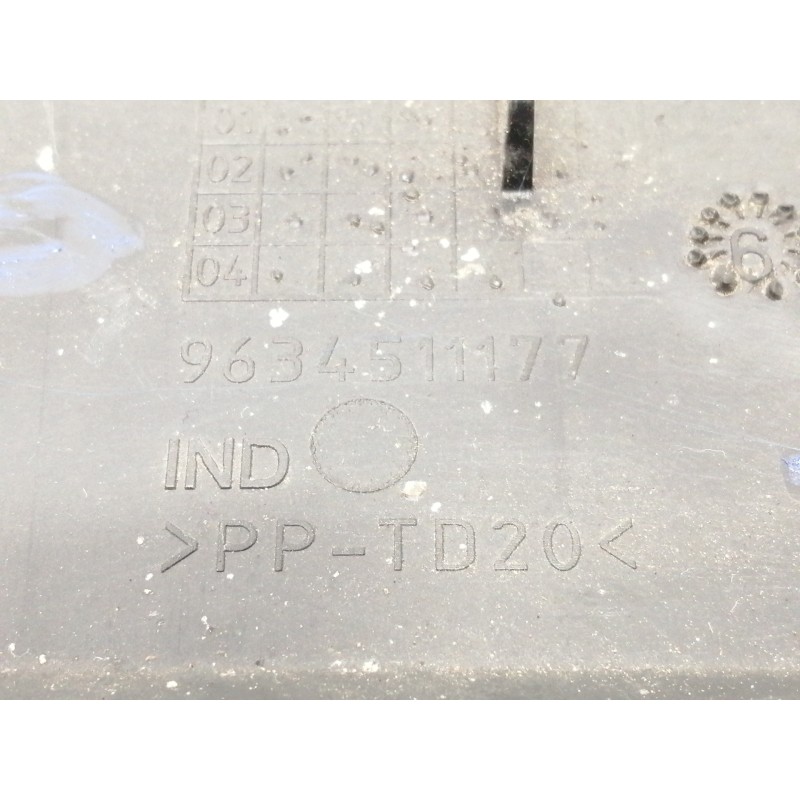 Recambio de rejilla aireadora para peugeot 307 berlina (s2) d-sign referencia OEM IAM 9634511177  