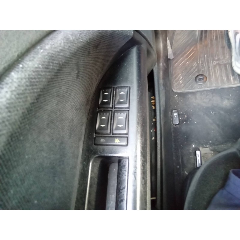 Recambio de mando elevalunas delantero izquierdo para ford mondeo berlina (ge) ghia referencia OEM IAM 1S7T14A132BE 03163452 