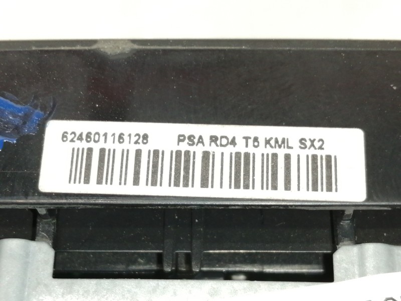 Recambio de sistema audio / radio cd para peugeot 307 berlina (s2) d-sign referencia OEM IAM 96606464  