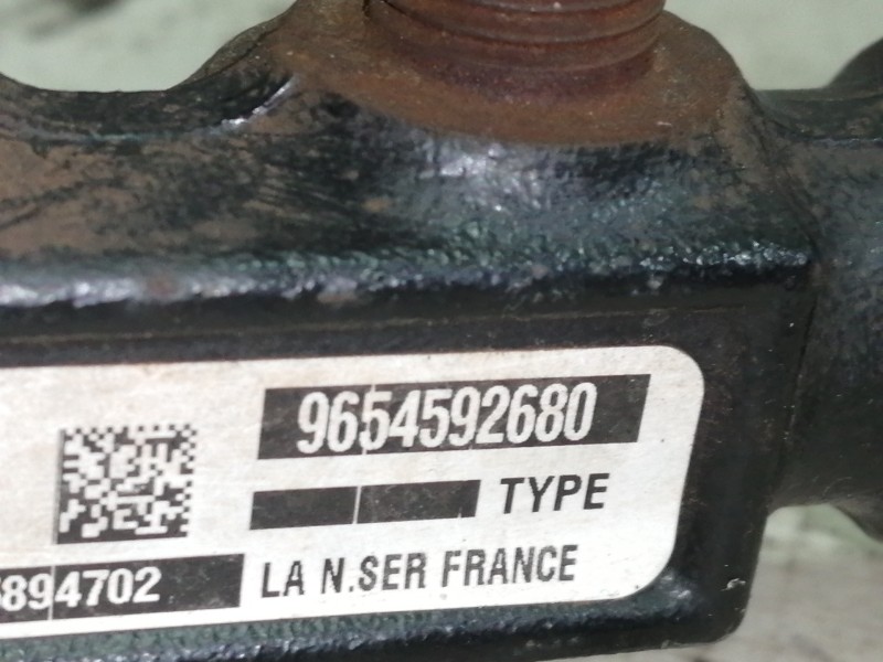 Recambio de rampa inyectora para peugeot 307 berlina (s2) d-sign referencia OEM IAM 9654592680  