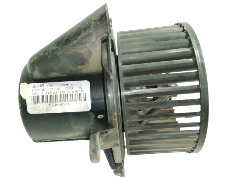 Recambio de motor calefaccion para peugeot 307 berlina (s2) d-sign referencia OEM IAM PF2A1B9506  