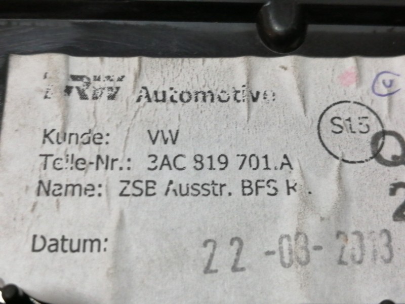 Recambio de rejilla aireadora para volkswagen passat lim. (362) edition bluemotion referencia OEM IAM 3AC819701  