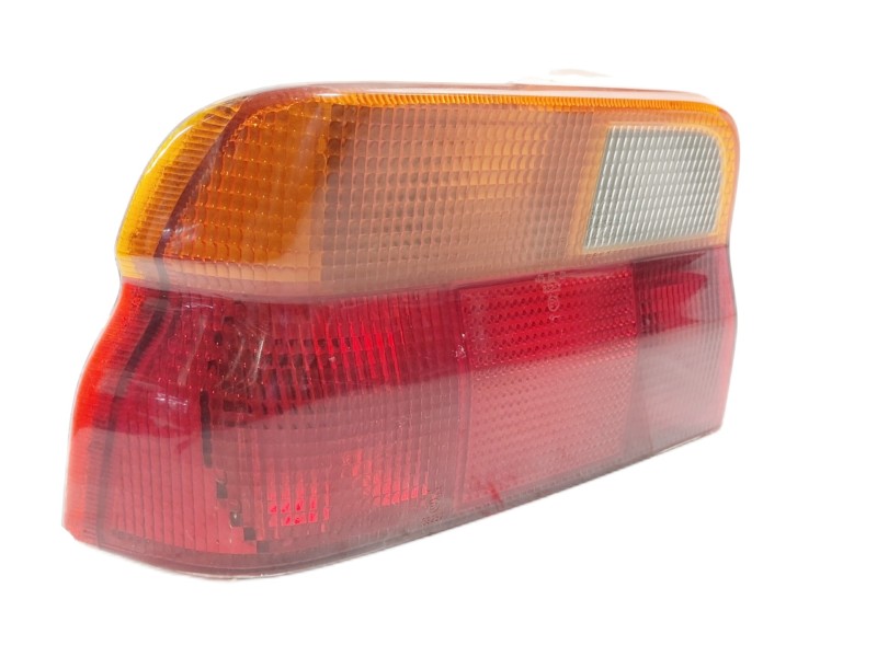 Recambio de piloto trasero izquierdo para ford orion 1.8 16v cat referencia OEM IAM   