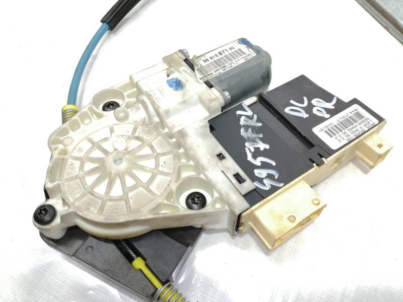 Recambio de elevalunas delantero derecho para peugeot 307 berlina (s2) d-sign referencia OEM IAM 9681587180  